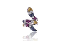 Anello con diamanti, rubini, zaffiri e corindoni gialli - Asta Tesori di Pasqua - Gioielli da riscoprire Anello con diamanti, rubini, zaffiri e corindoni gialli - Asta Tesori di Pasqua - Gioielli da riscoprire