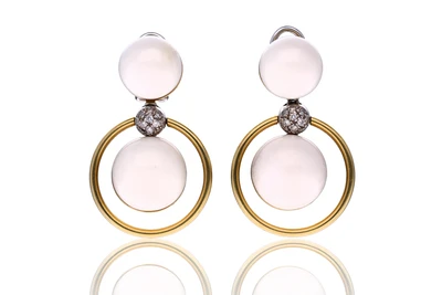 Paio di orecchini con corallo e diamanti - Asta Tesori di Pasqua - Gioielli da riscoprire Paio di orecchini con corallo e diamanti - Asta Tesori di Pasqua - Gioielli da riscoprire