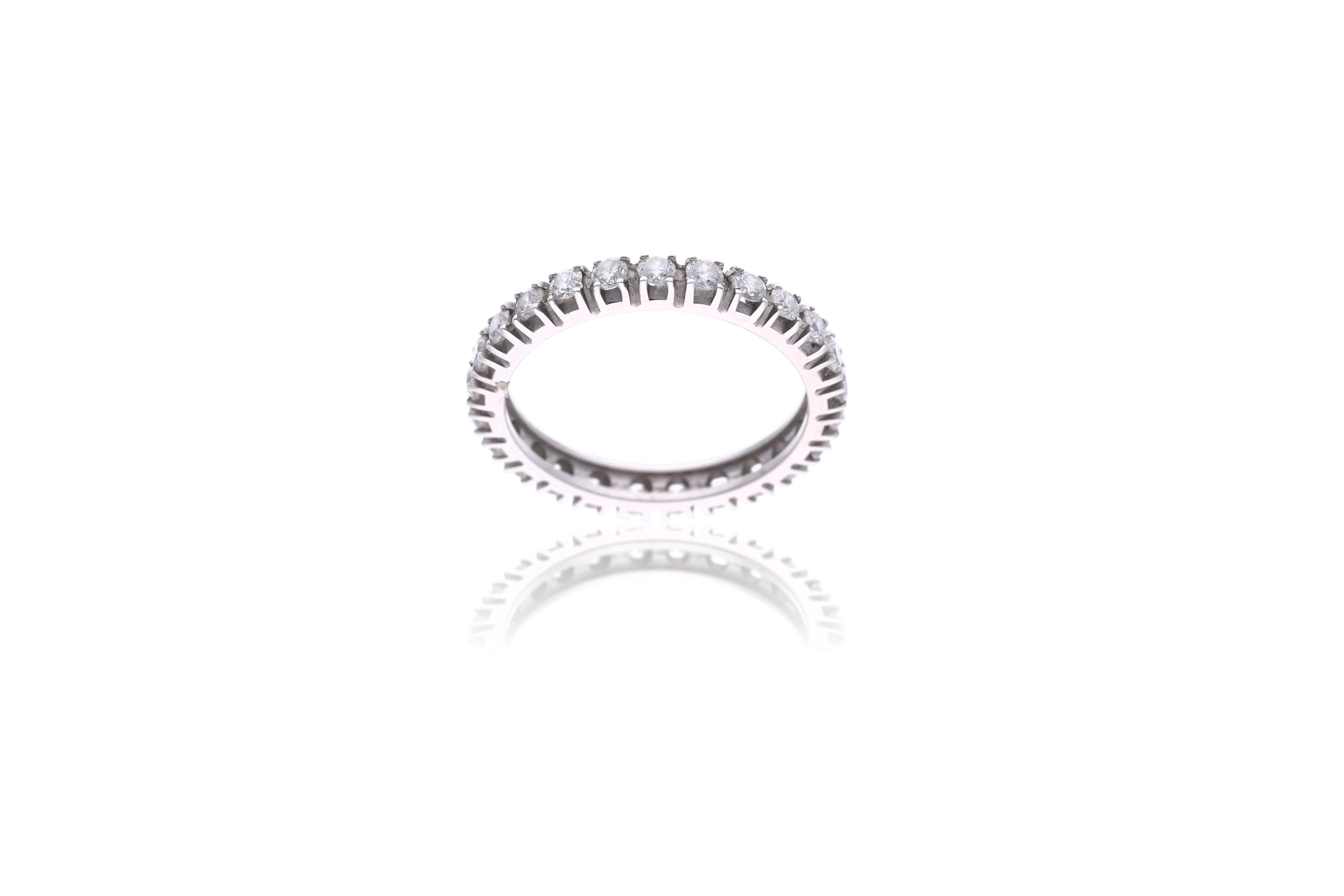 Anello eternity con diamanti - Asta Tesori di Pasqua - Gioielli da riscoprire