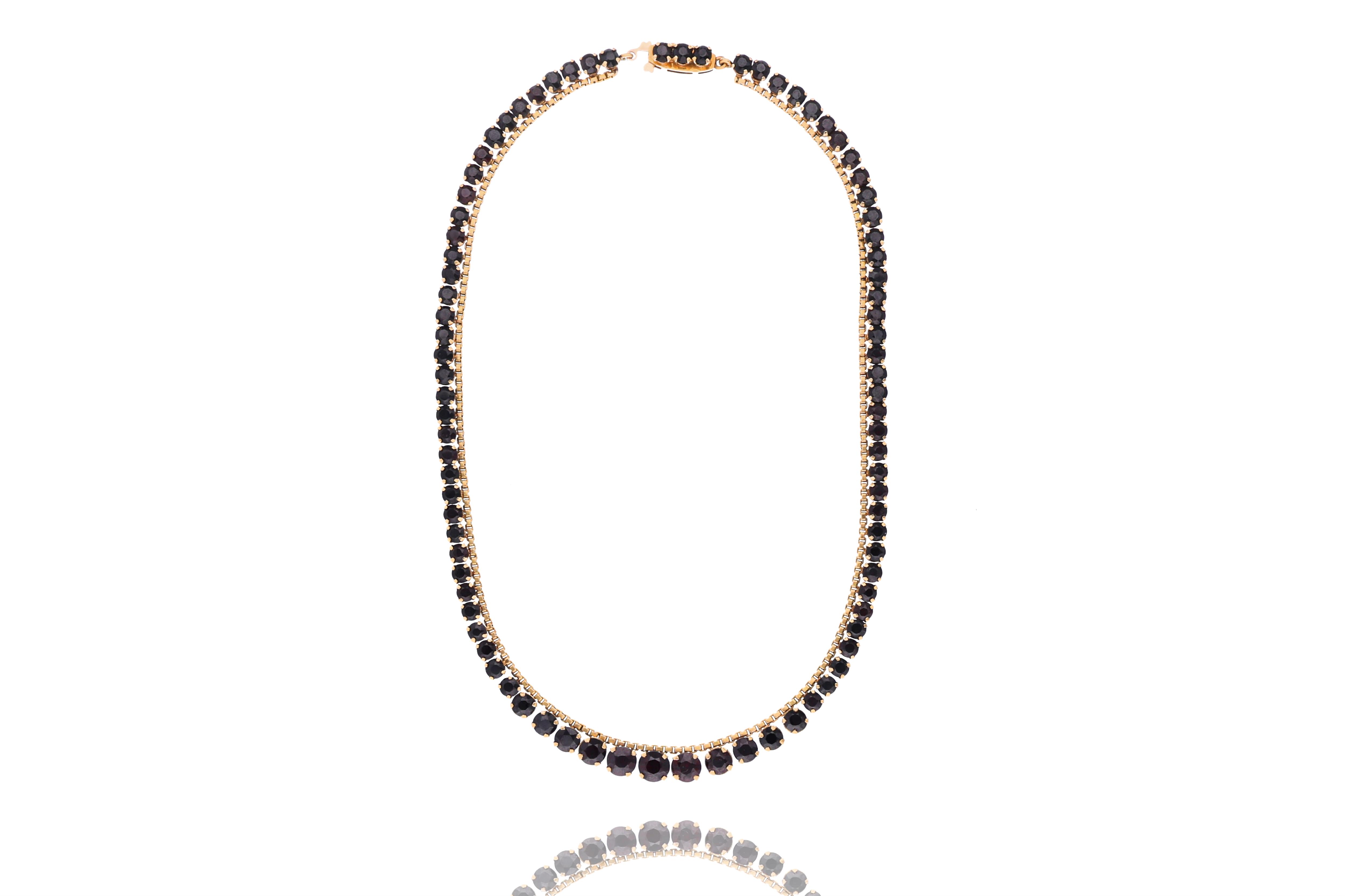 Collana con granati - Asta Tesori di Pasqua - Gioielli da riscoprire