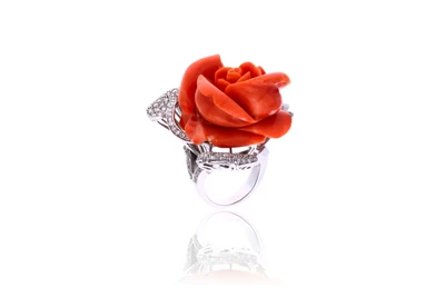 Anello con corallo e diamanti - Asta Primavera d'Oro - Gioielli in fiore