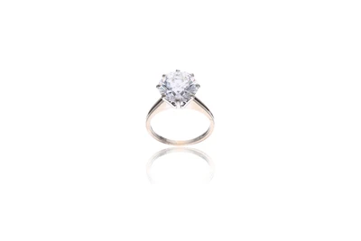 Anello con diamante - Asta Primavera d'Oro - Gioielli in fiore