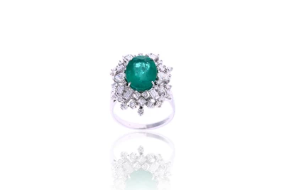 Anello con smeraldo e diamanti - Asta Primavera d'Oro - Gioielli in fiore