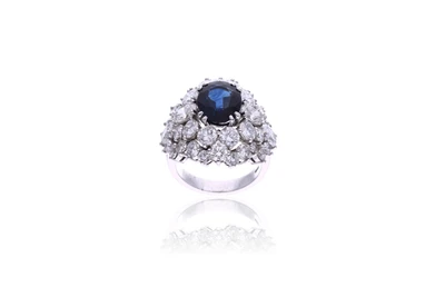 Anello con zaffiro e diamanti - Asta Primavera d'Oro - Gioielli in fiore