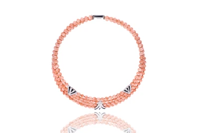 Scavia, collana a 5 fili di corallo, con diamanti e onice - Asta Primavera d'Oro - Gioielli in fiore